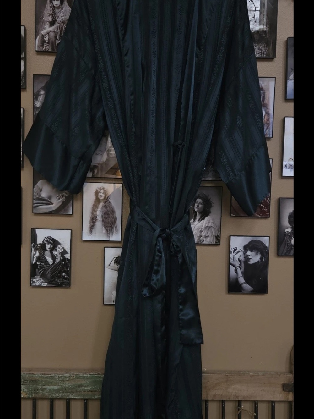 Vintage 1980s Victoria’s Secret Gold Label Dark Green Silky Kimono Robe PS - Picture 5 of 14